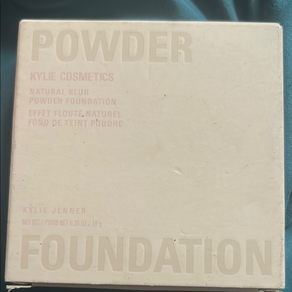 Kylie Cosmetics Cream Foundation Powder